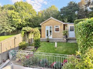 Photo 11- click for photo gallery